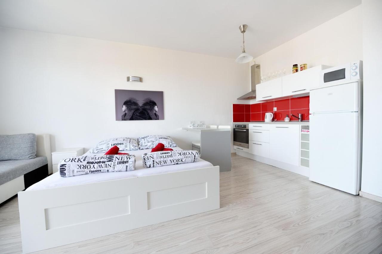 Apartman Centroom Piest'any Exterior photo